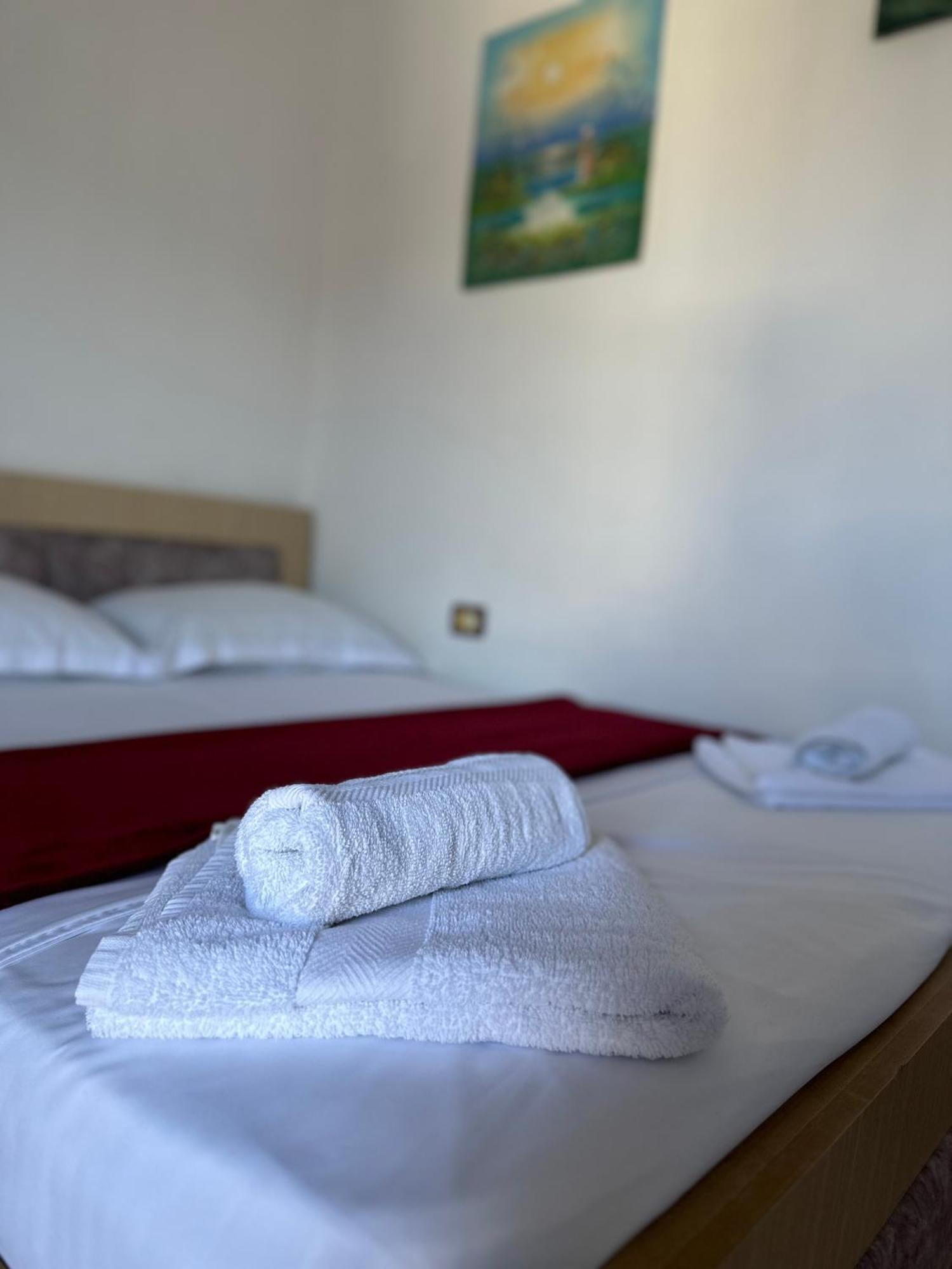 Albi'S Guesthouse كساميل المظهر الخارجي الصورة
