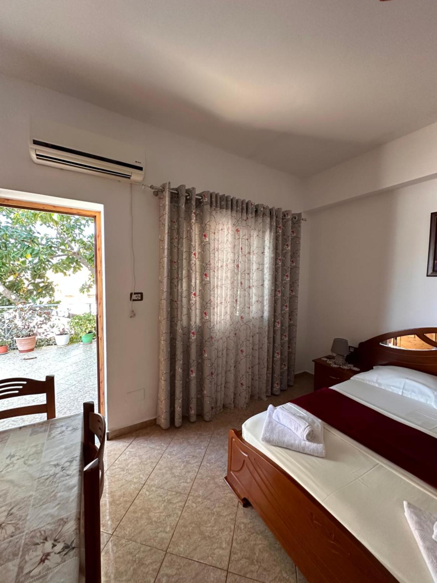 Albi'S Guesthouse كساميل المظهر الخارجي الصورة